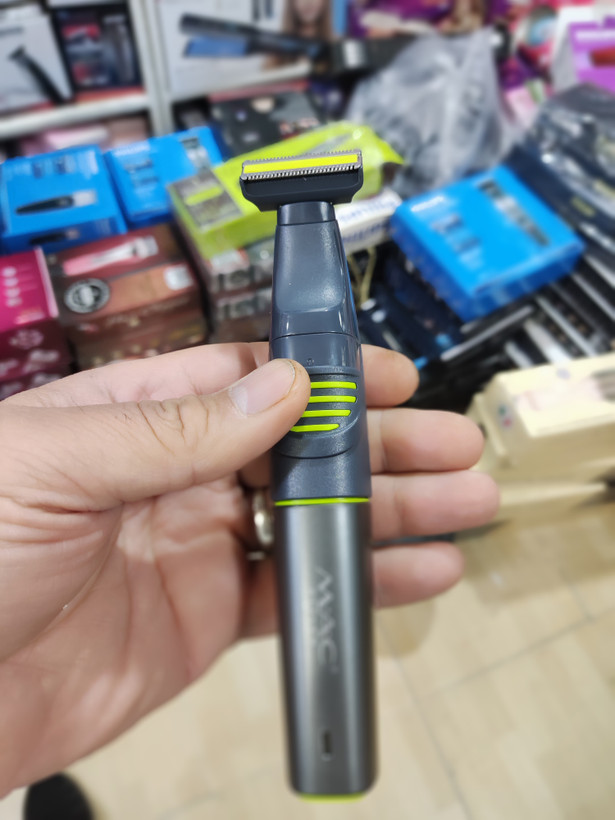 بادی گروم مارک مک استایلر مدل MC8821