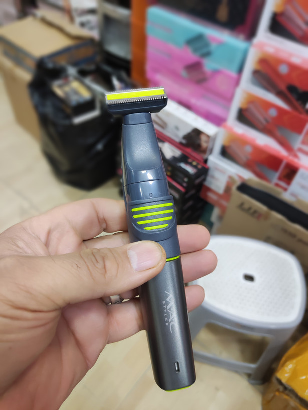 بادی گروم مارک مک استایلر مدل MC8821